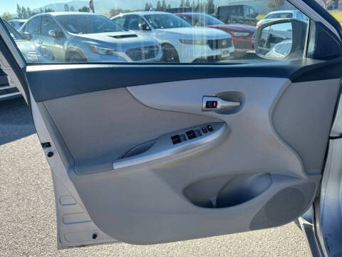 2011 Toyota Corolla LE