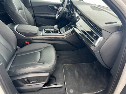 2025 Audi Q7 quattro Premium Plus 55 TFSI