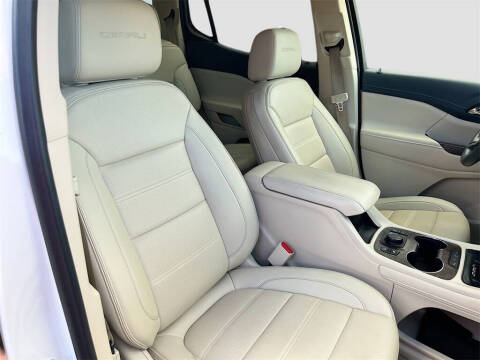 2022 GMC Acadia Denali