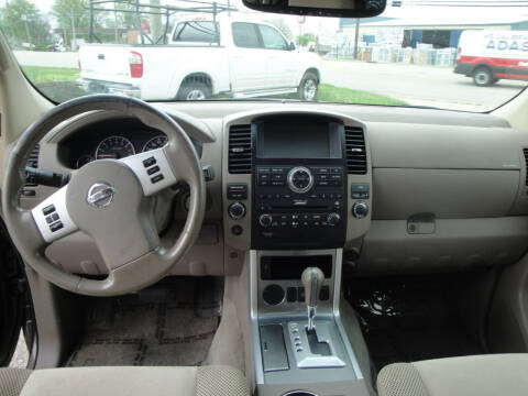 2008 Nissan Pathfinder SE