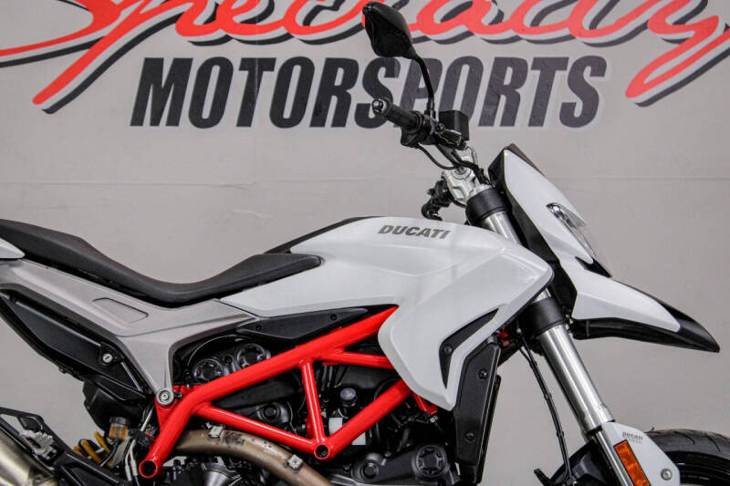 2016 Ducati Hypermotard