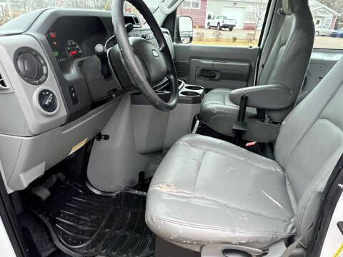 2010 Ford E-Series E-250