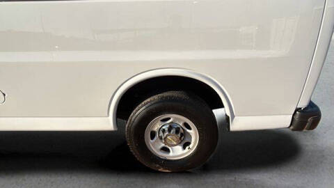 2024 Chevrolet Express LT 3500