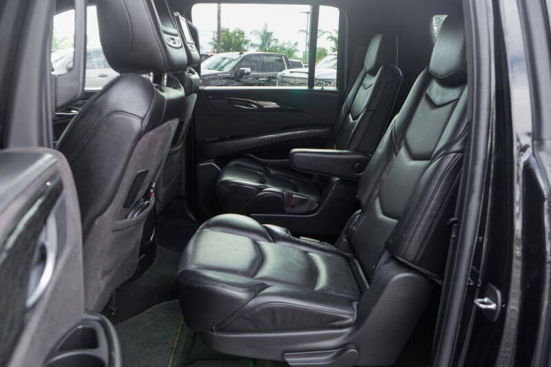 2016 Cadillac Escalade ESV Platinum
