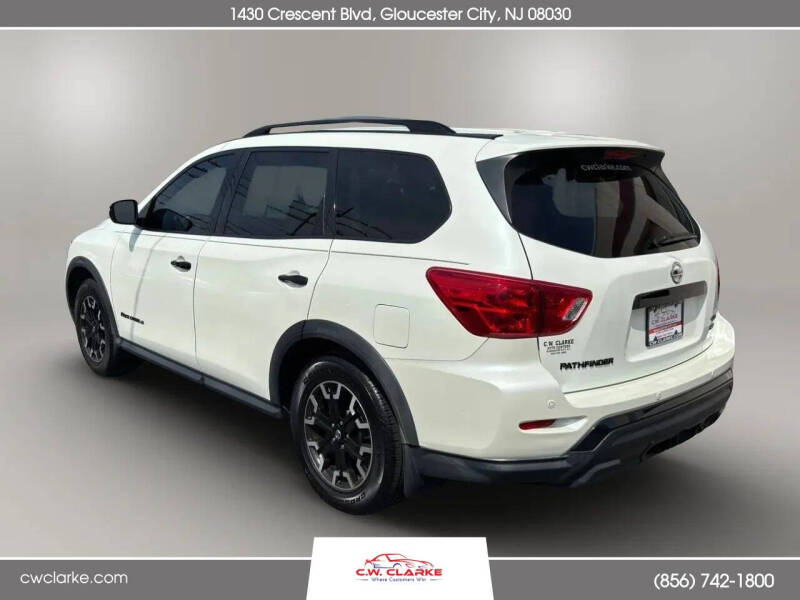 2020 Nissan Pathfinder SV