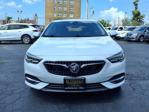 2020 Buick Regal Sportback Essence