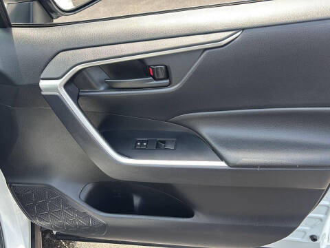 2019 Toyota RAV4 Hybrid LE