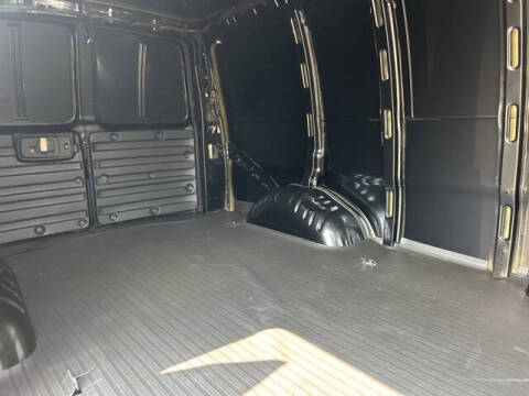 2025 Chevrolet Express 2500