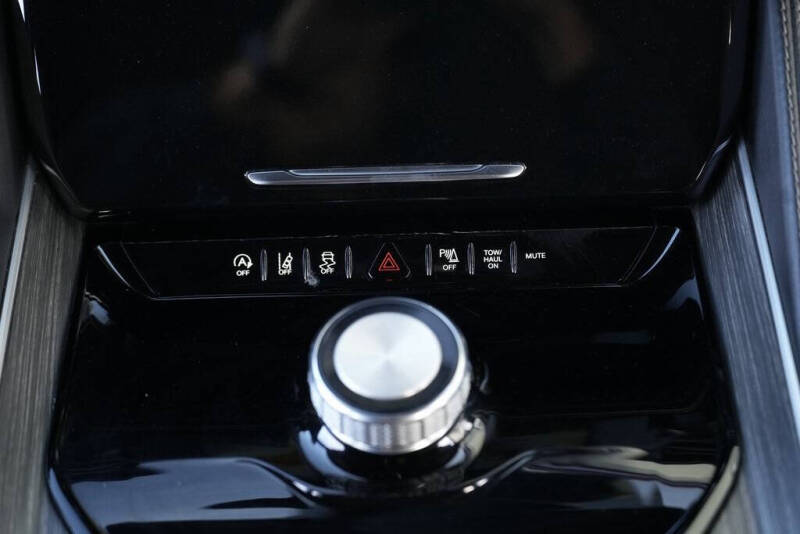 2023 Jeep Wagoneer L Series II