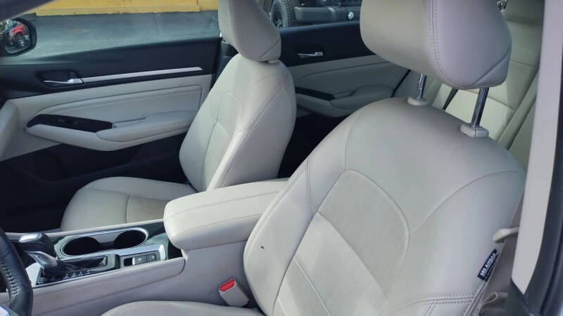 2020 Nissan Altima 2.5 Platinum