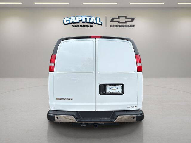 2025 Chevrolet Express 2500