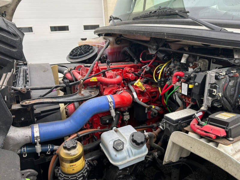 2015 Freightliner M2 106