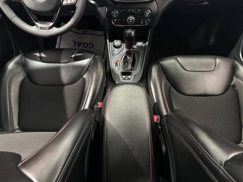 2022 Jeep Cherokee Trailhawk