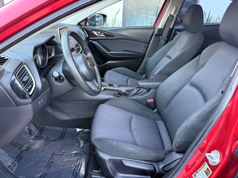 2015 Mazda MAZDA3 i Sport