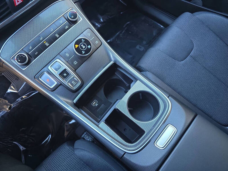 2023 Hyundai Santa Fe SE