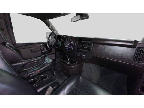 2025 GMC Savana 2500