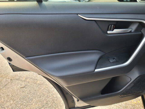 2023 Toyota RAV4 Hybrid SE