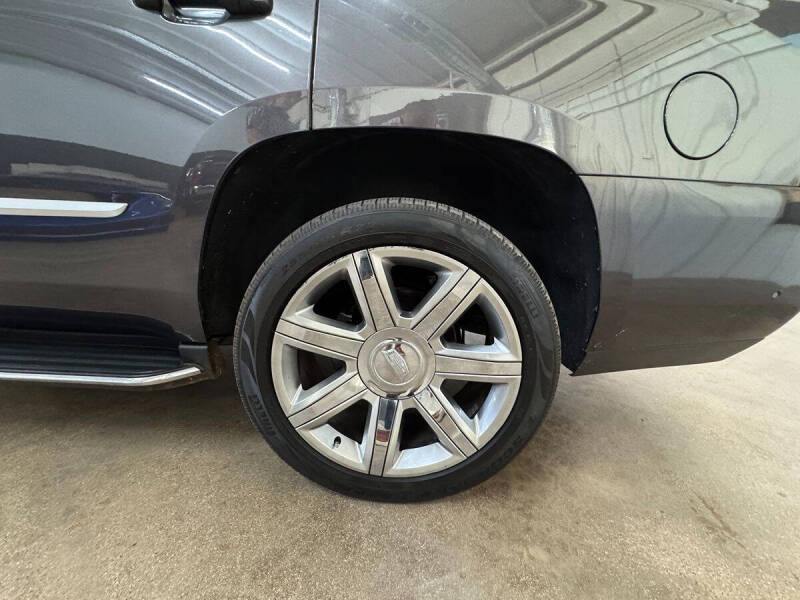 2017 Cadillac Escalade Luxury