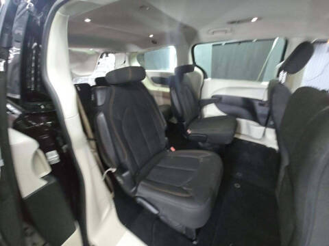 2018 Chrysler Pacifica Touring Plus