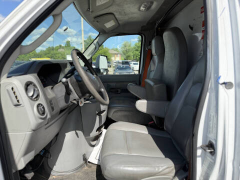 2017 Ford E-Series E-350 SD