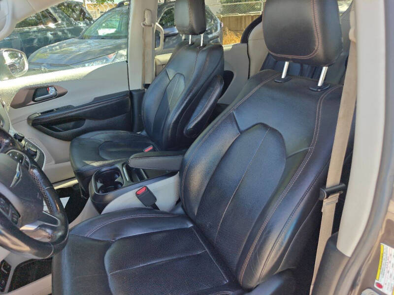 2019 Chrysler Pacifica Touring L