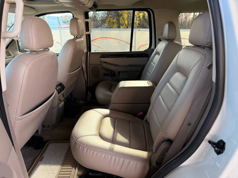 2004 Ford Explorer Limited