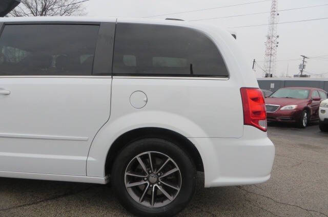 2017 Dodge Grand Caravan SXT photo 29