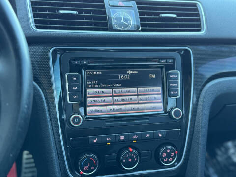 2015 Volkswagen Passat 1.8T Sport