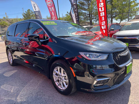 2024 Chrysler Pacifica Touring L