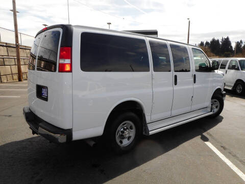 2017 Chevrolet Express LT 3500