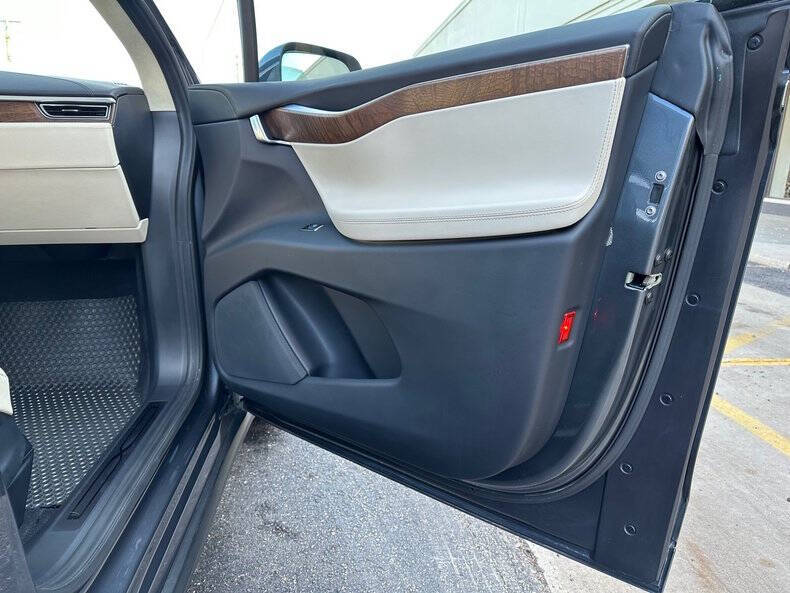 2017 Tesla Model X