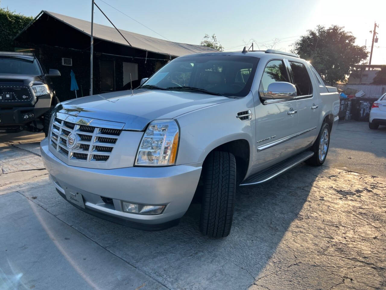 2013 Cadillac Escalade EXT for sale at Car Deals 4 You in Whittier, CA