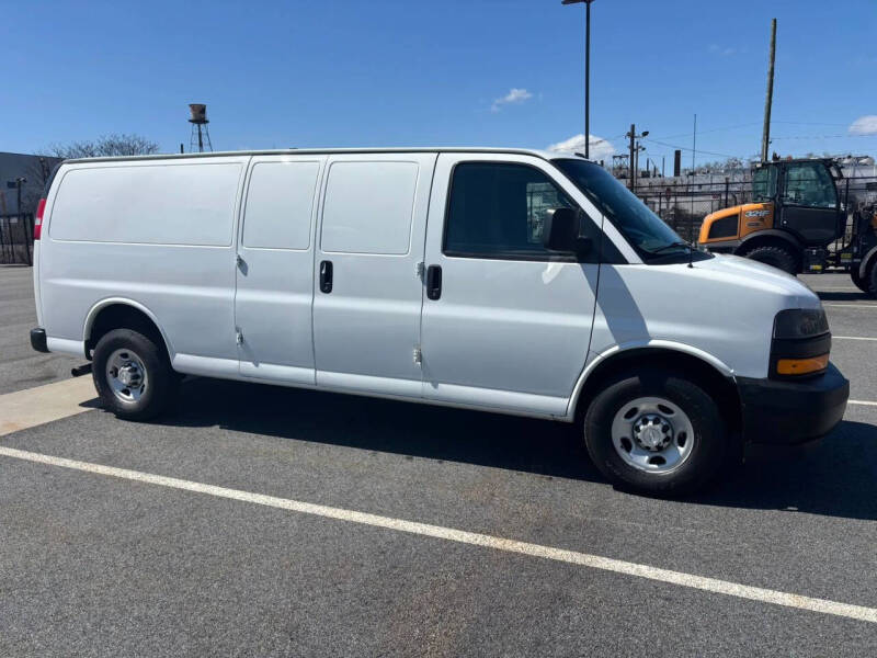 2019 Chevrolet Express 2500