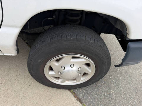 2014 Ford E-Series E-150