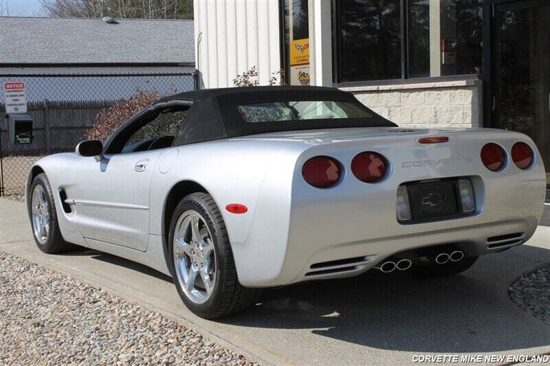 2001 Chevrolet Corvette 14