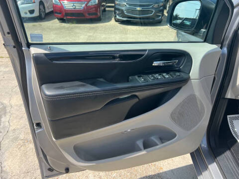 2016 Dodge Grand Caravan SXT Plus