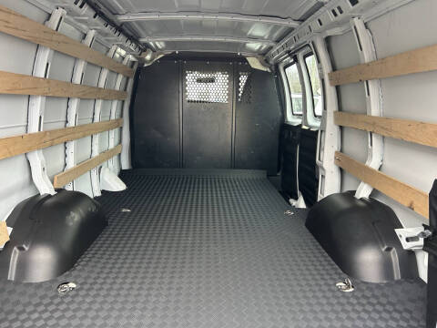 2024 GMC Savana 2500