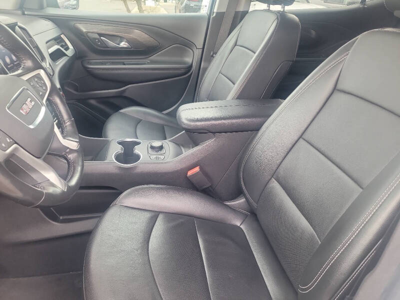 2022 GMC Terrain SLT