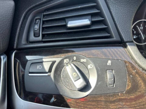 2015 BMW 5 Series 528i xDrive