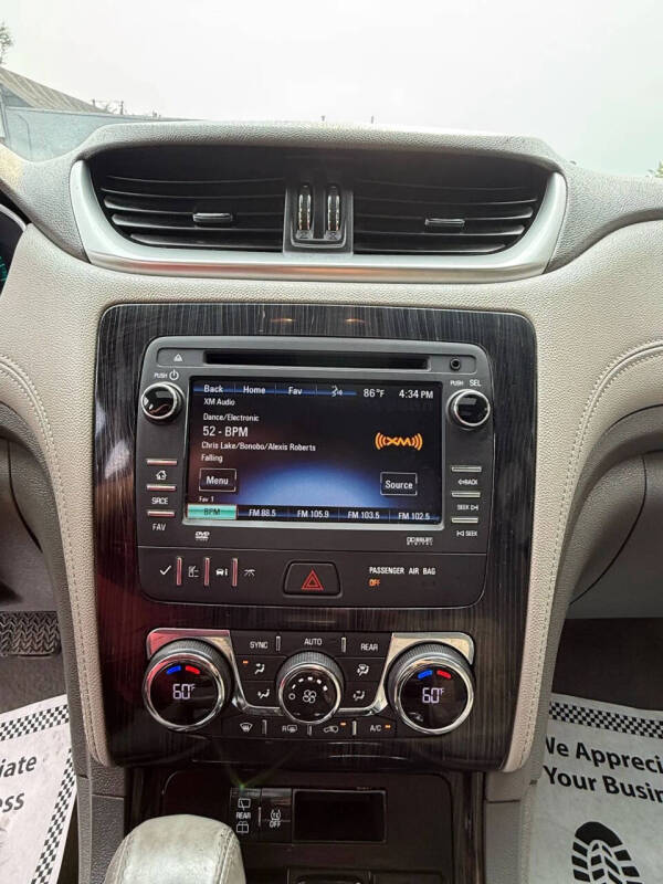 2017 Chevrolet Traverse LT