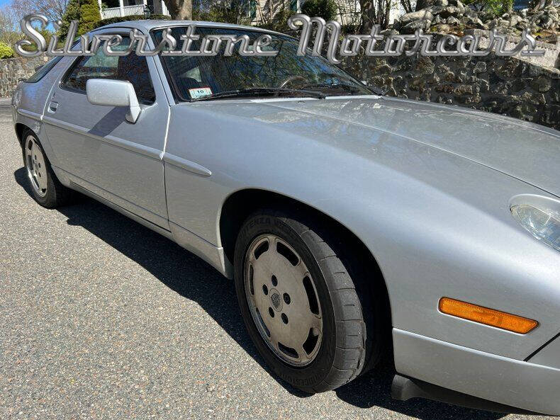 1987 Porsche 928 S4