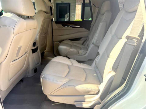 2016 Cadillac Escalade Luxury Collection