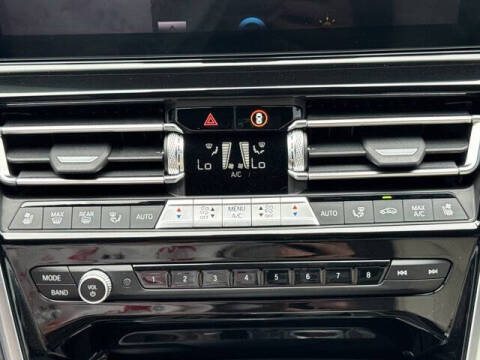 2025 BMW 8 Series 840i