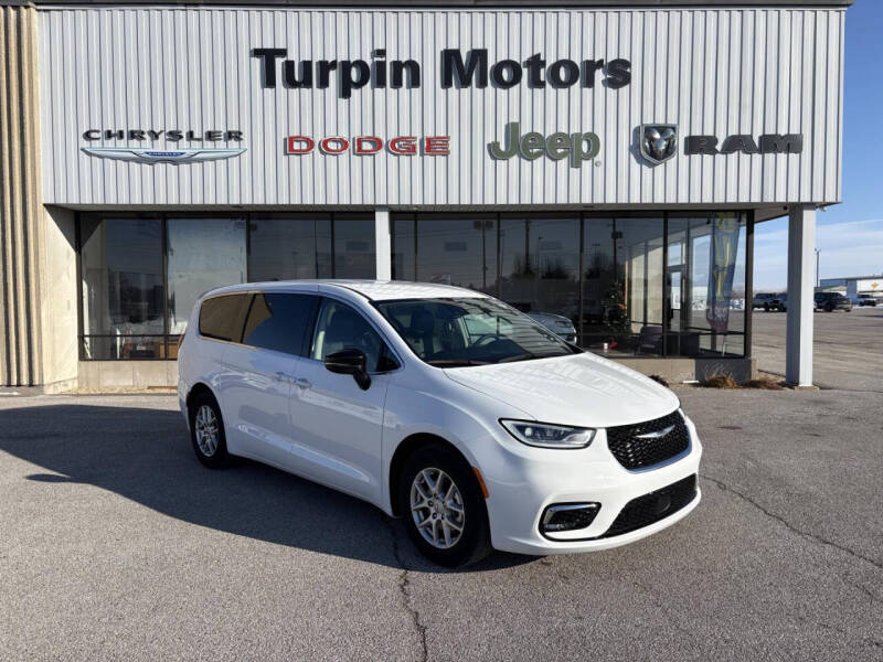 2024 Chrysler Pacifica Touring L