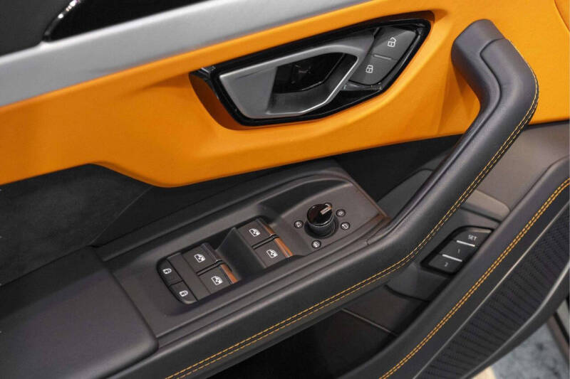 2024 Lamborghini Urus S