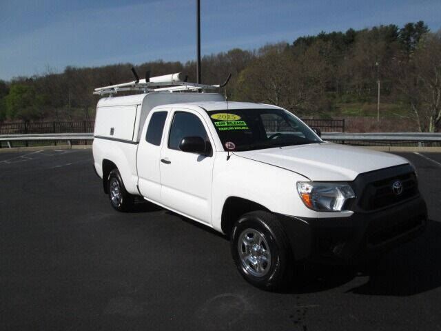 2015 Toyota Tacoma for sale at Tri Town Truck Sales LLC in Watertown CT