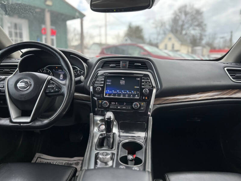 2017 Nissan Maxima Platinum