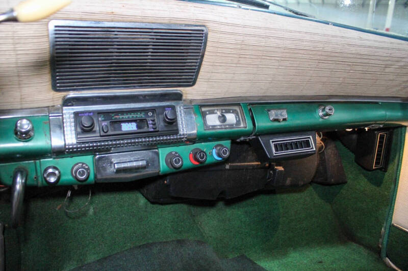 1953 Kaiser Manhattan