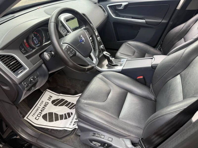 2016 Volvo XC60 T5 Platinum