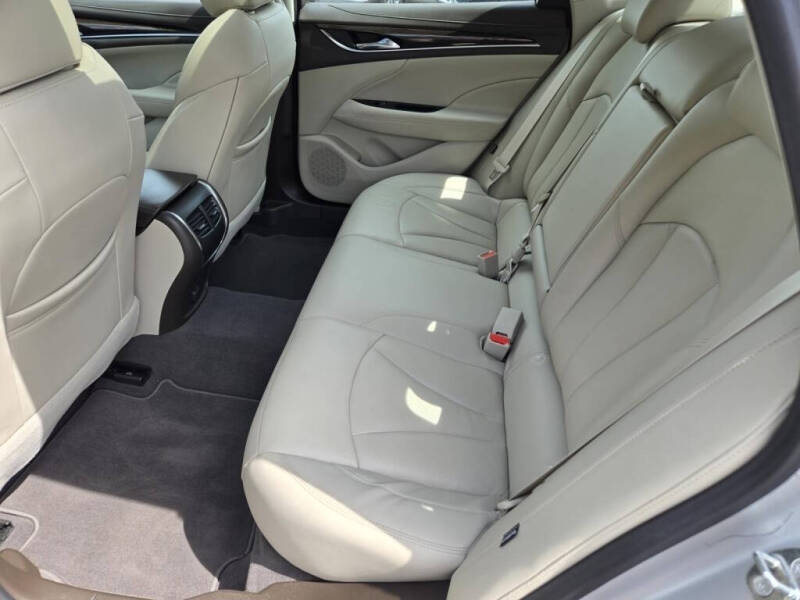 2017 Buick LaCrosse Essence